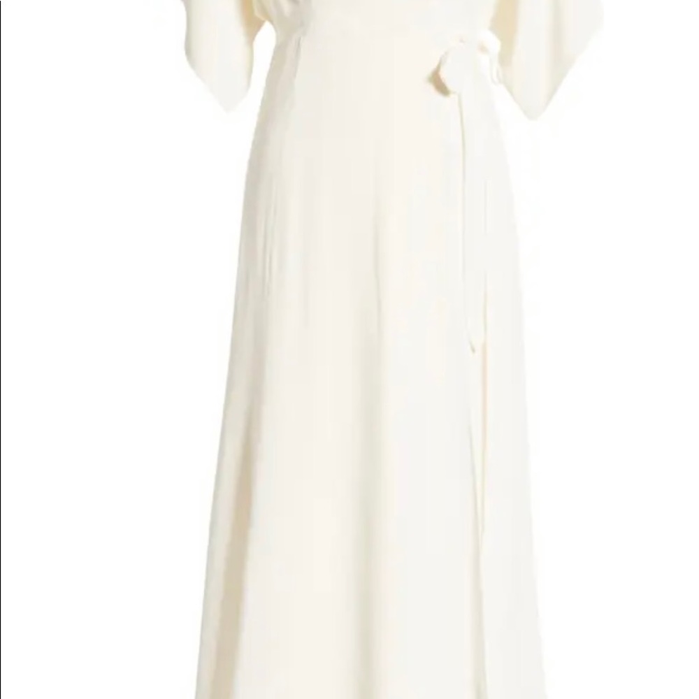 Winslow Wrap Maxi Dress
REFORMATION - Picture 3 of 4